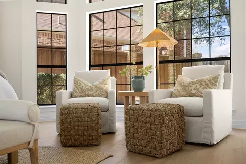 Living - 3300 Wolfe Ct, Plano, TX 75025 photo 6 of 6