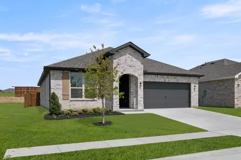 Exterior - 123 Toftrees Dr, Cleburne, TX 76031 photo 2 of 3