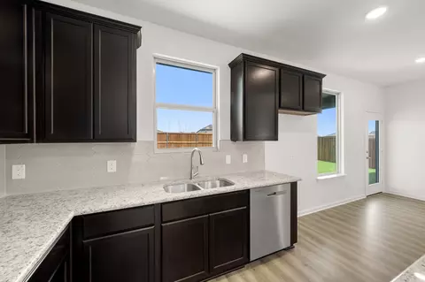 Kitchen - 123 Toftrees Dr, Cleburne, TX 76031 photo 4 of 4