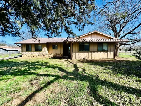 409 3rd St, Blanket, TX 76432