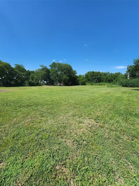 309 S Falls St, Mart, TX 76664