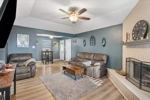 432 Post Oak Ln, Burleson, TX 76028