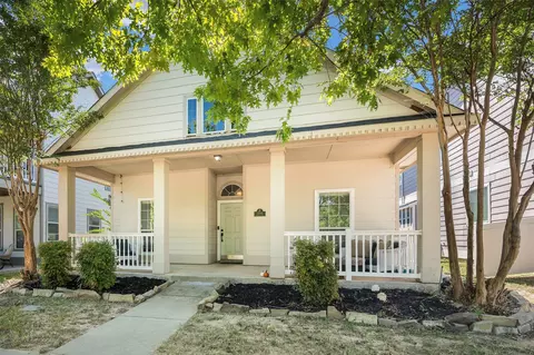 1204 Hayden Ln, Savannah, TX 76227