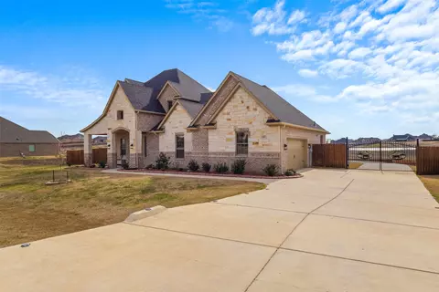 140 Highgate Dr, Venus, TX 76084