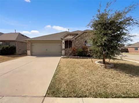8400 High Garden St, Fort Worth, TX 76123