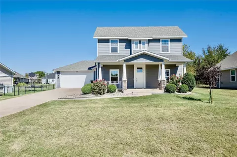 1341 Greenfield Dr, Gainesville, TX 76240