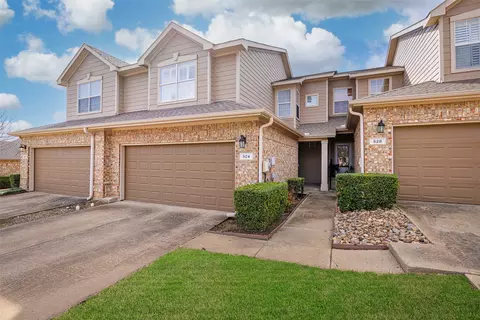 924 Cypress Creek Dr, Plano, TX 75025