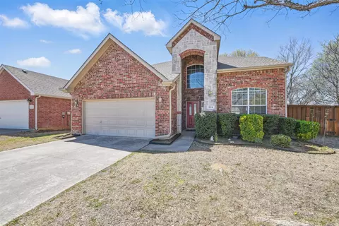804 Starling Ln, Aubrey, TX 76227