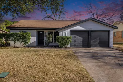 1303 Cloverdale Dr, Richardson, TX 75080