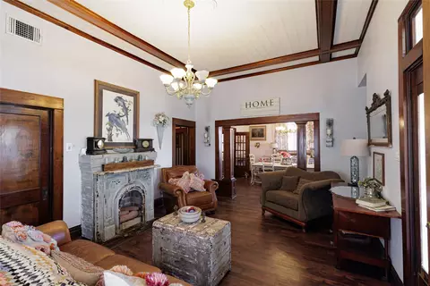403 W Franklin St, Alvord, TX 76225