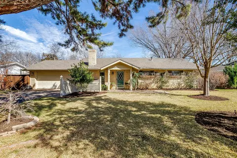 1219 John Reagan St, Benbrook, TX 76126