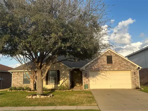 222 Windmill Dr, Justin, TX 76247