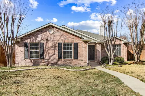 2039 Diamond Ridge Dr, Carrollton, TX 75010