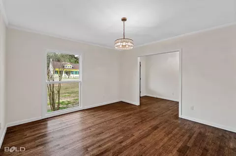 Living - 619 E Palmetto Ave, Plain Dealing, LA 71064 photo 6 of 6