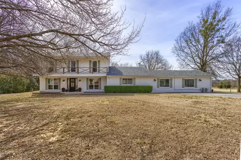 1566 Davy Ln, Denison, TX 75020