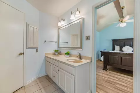 Bath - 202 Springridge Ln, Euless, TX 76039 photo 2 of 4