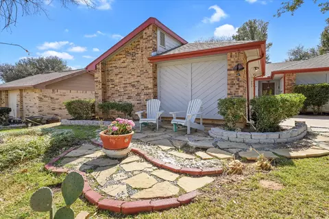 Exterior - 202 Springridge Ln, Euless, TX 76039 photo 1 of 6
