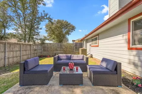 Exterior - 202 Springridge Ln, Euless, TX 76039 photo 6 of 6