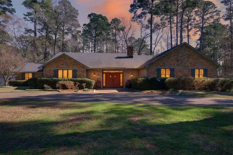 327 Maggie Ln, Shreveport, LA 71106