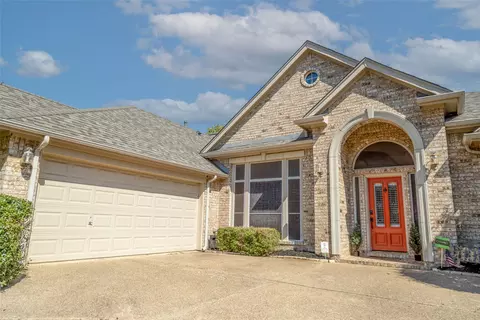 814 Doral Dr, Mansfield, TX 76063