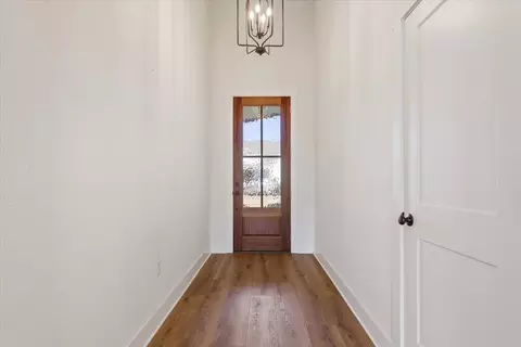 Entry Way - 800 Forward Pass Dr, Hewitt, TX 76643 photo 2 of 4
