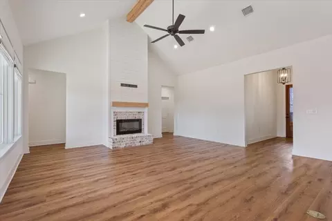 Living - 800 Forward Pass Dr, Hewitt, TX 76643 photo 1 of 5
