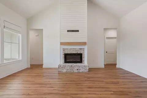 Living - 800 Forward Pass Dr, Hewitt, TX 76643 photo 2 of 5