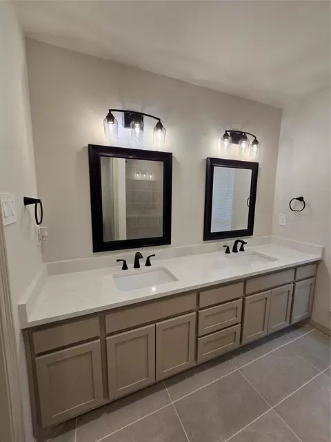 Bath - 3601 Scott Dr, Rowlett, TX 75088 photo 1 of 3