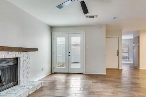 2321 Torrington Dr #D, Arlington, TX 76012