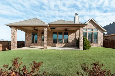 216 Equestrian Rd, Hickory Creek, TX 75065