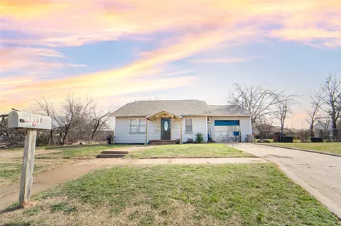1109 W Elm St, Breckenridge, TX 76424