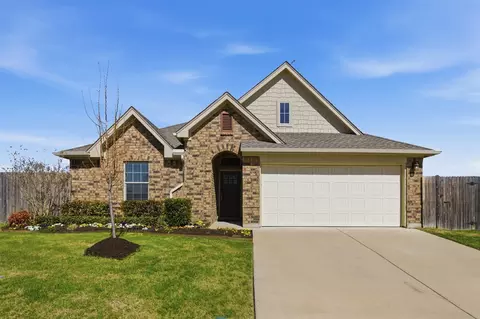 9302 Diane Ct, White Settlement, TX 76108