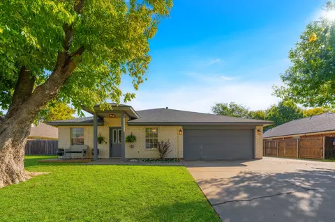 705 Western Trl, Keller, TX 76248