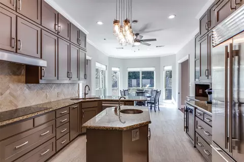 3720 Briarhaven Rd, Fort Worth, TX 76109