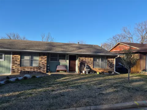 1737 W Parnell St, Denison, TX 75020