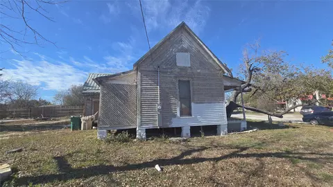 308 E Duncan Ave, Comanche, TX 76442 photo 6