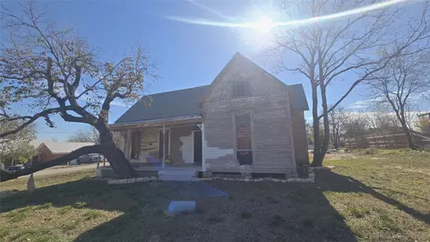 308 E Duncan Ave, Comanche, TX 76442 photo 2