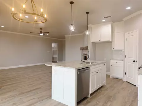7026 Breezeway Dr, Abilene, TX 79606 photo 8