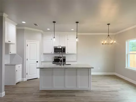 7026 Breezeway Dr, Abilene, TX 79606 photo 5
