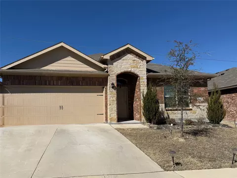 9604 Red Brush Trl, Fort Worth, TX 76131