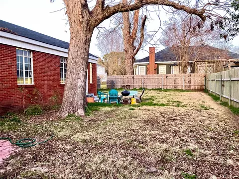 Exterior - 204 E And West St, Minden, LA 71055 photo 2 of 2
