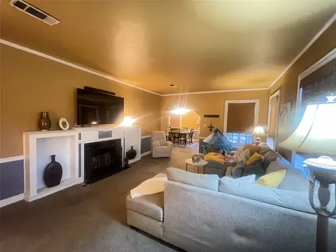Living - 204 E And West St, Minden, LA 71055 photo 1 of 3
