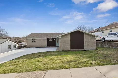 1202 Ryan Ave, Carrollton, TX 75006