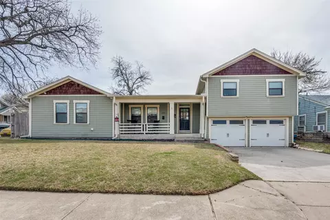 1113 Carlock St, Fort Worth, TX 76110