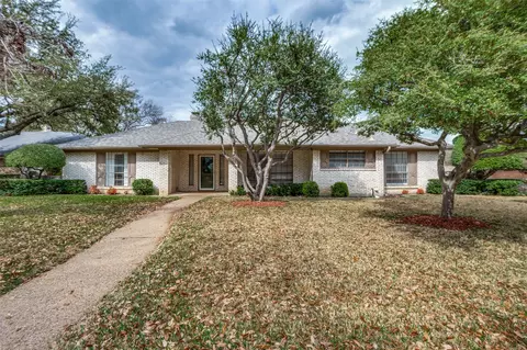 2801 W Aspen Ct, Plano, TX 75075