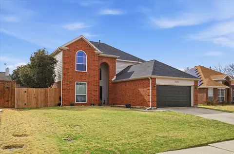 322 Sweet Leaf Ln, Lake Dallas, TX 75065