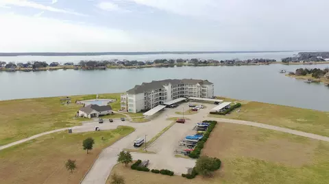 9900 Northshore Blvd #3101, Corsicana, TX 75109
