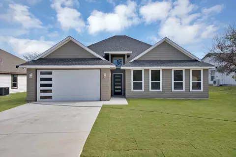 617 Lanai Cir, Runaway Bay, TX 76426