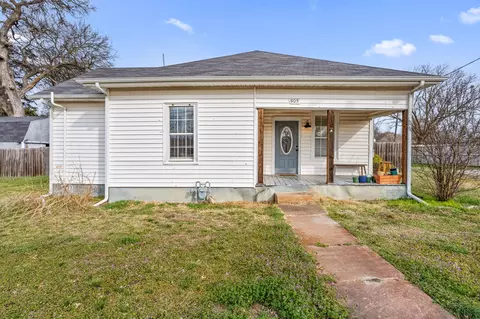 503 N Pearl St, Trenton, TX 75490