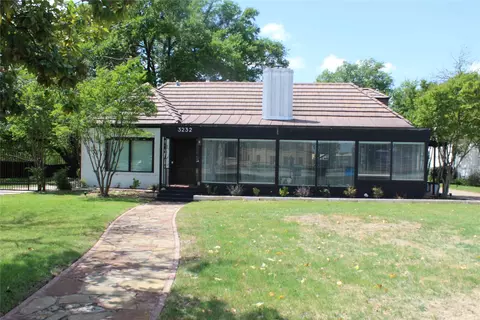 3232 Bellaire Dr W, Fort Worth, TX 76109